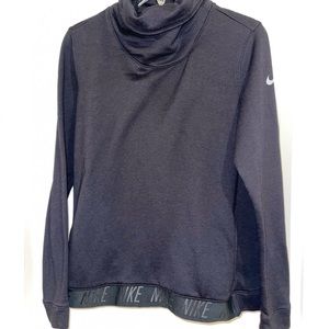 Nike women’s turtleneck sweater with pockets